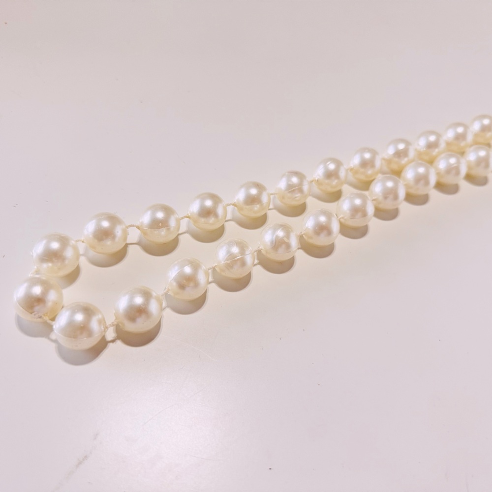 22” Vintage White Pearl Necklace Costume Jewelry - EXTRA LONG!!